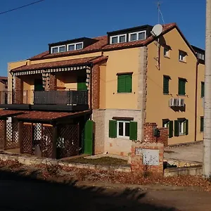 Apartment Mateo, Gedići